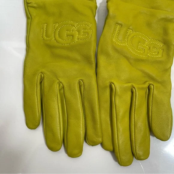 π NWT UGG Womenβs Leather Gloves π§€ Scrunched Logo Touchscreen | Size S - Picture 2 of 12